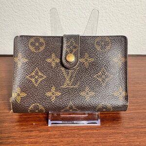 Louis Vuitton Kiss Lock Monogram Porte Monnaie Bifold Wallet